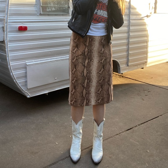 Vintage brown snakeskin print midi skirt with faux leather trim - Picture 7 of 7